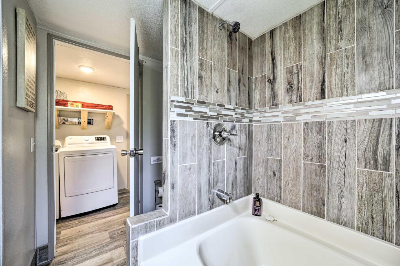 Smoky Mountain Vacation Rental With Hot Tub And Kayaks Whittier Exteriér fotografie