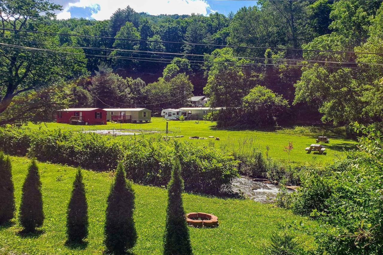 Smoky Mountain Vacation Rental With Hot Tub And Kayaks Whittier Exteriér fotografie